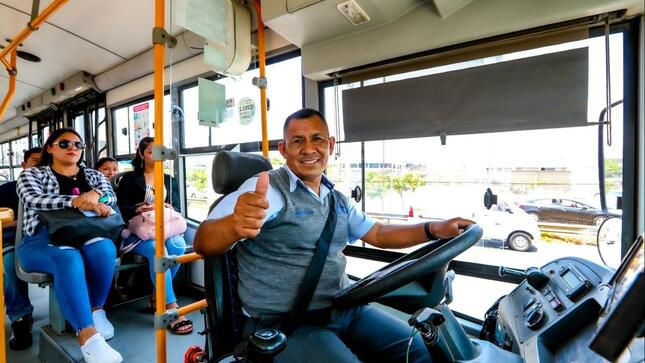 Torres garantizó el funcionamiento del transporte público de pasajeros en toda la provincia