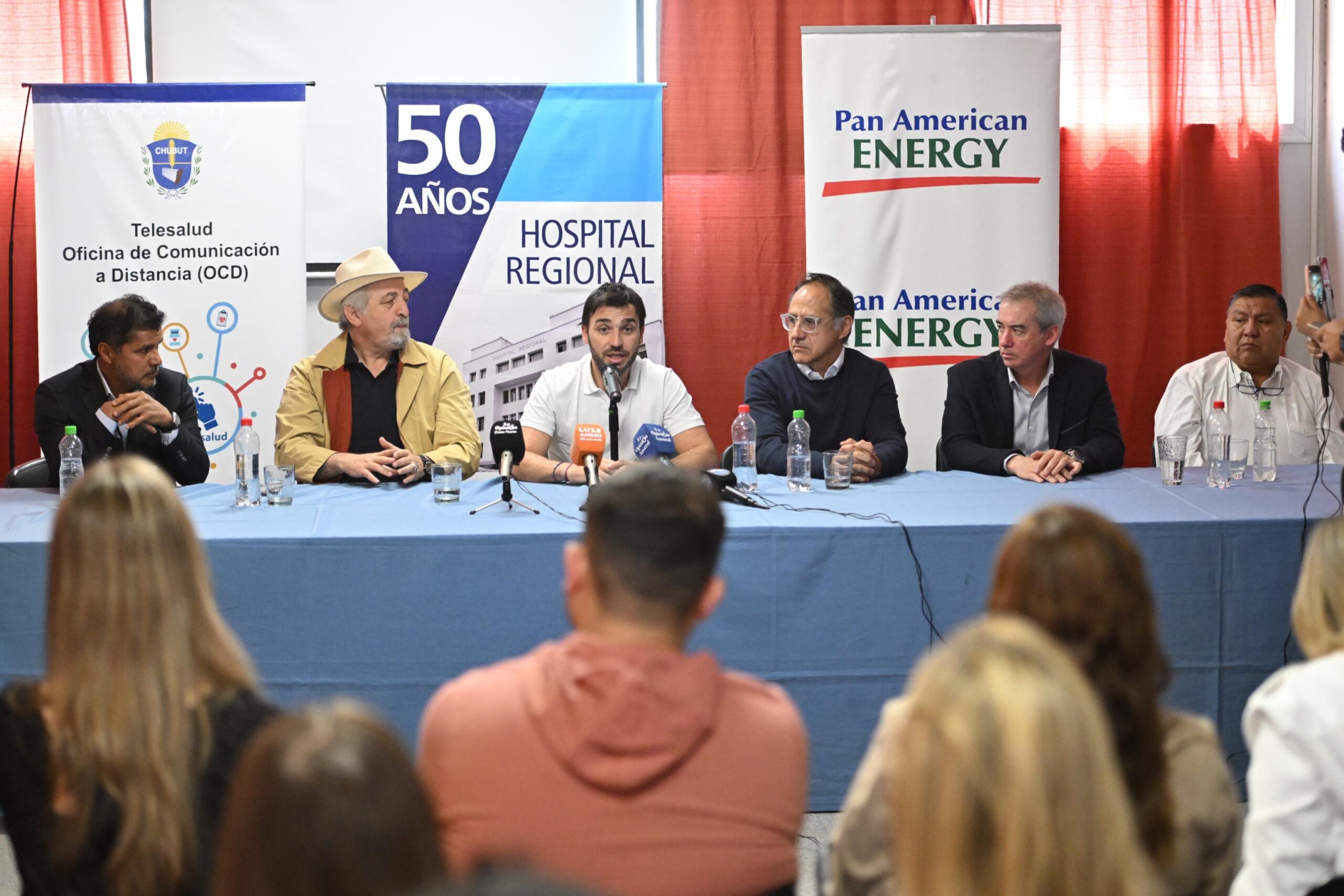 Torres participó de la entrega de equipamiento médico para el Hospital de Comodoro Rivadavia