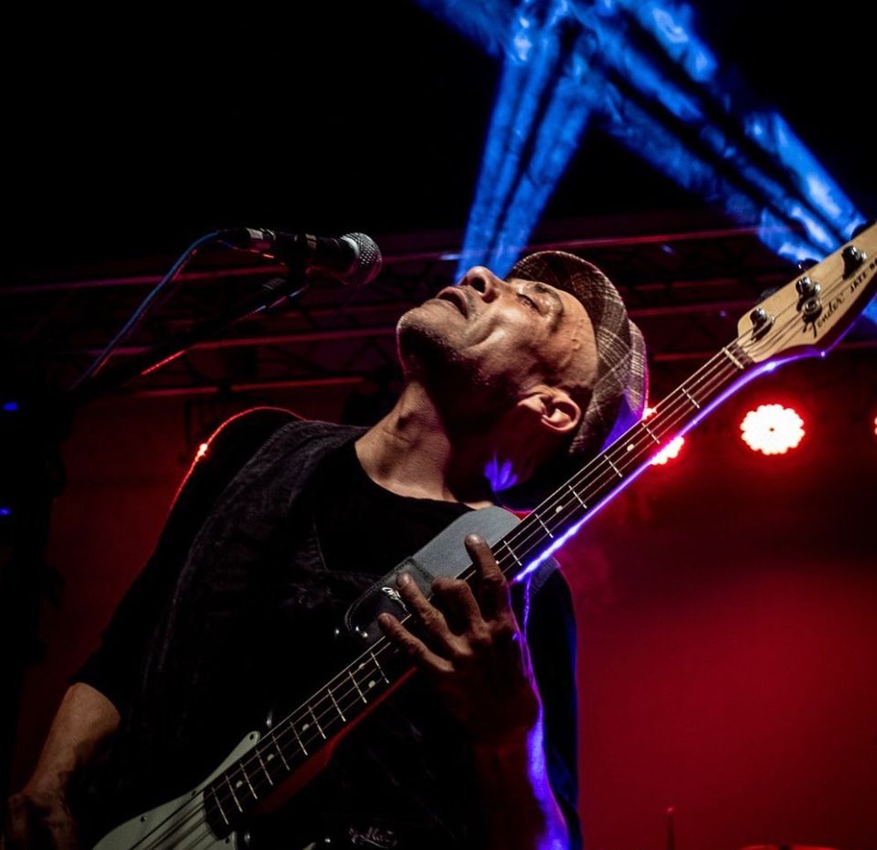 Titín Naves sufrió el robo de sus Instrumentos Musicales