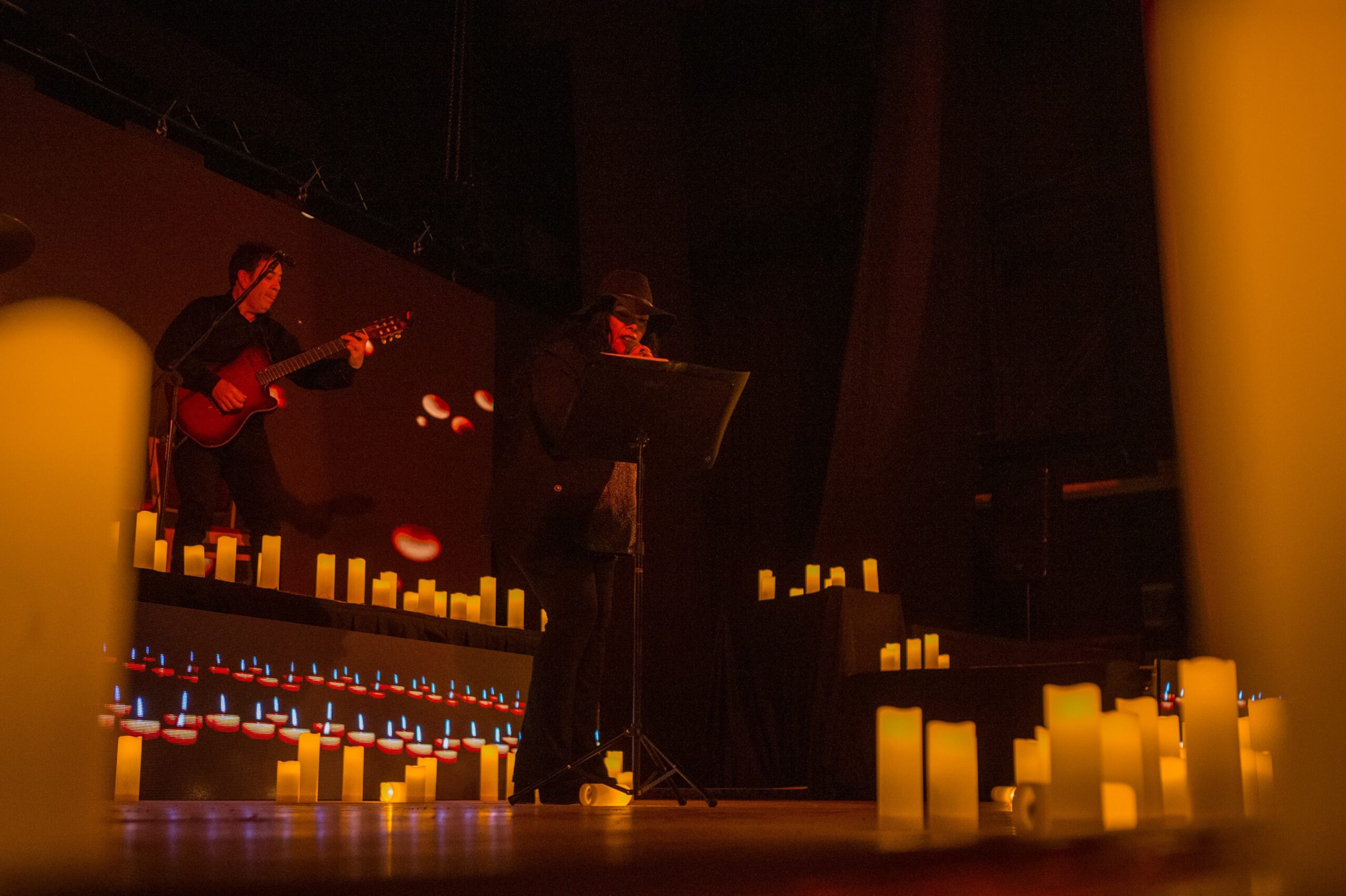 Nueva presentación del ciclo «A la Luz de las Velas» con entrada a beneficio del Ex Cine Teatro de Astra