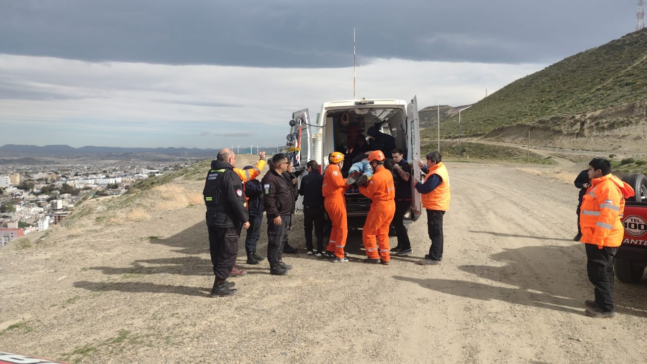 Accidente en el Cerro Chenque: Persona Rescatada con Politraumatismos y Principio de Hipotermia