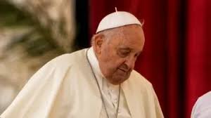 El papa Francisco sufre “una infección polimicrobiana del tracto respiratorio”
