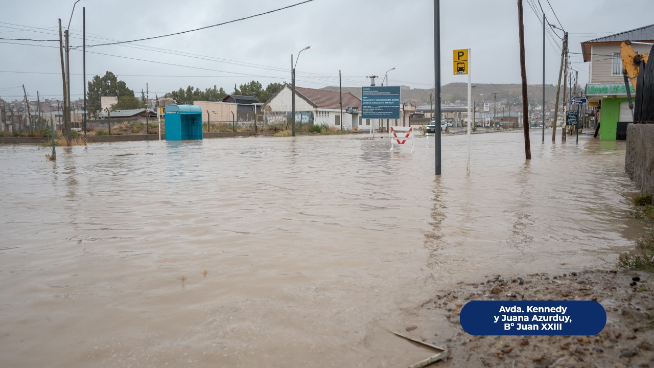 Fin de semana de intenso trabajo para Defensa Civil por las lluvias en Comodoro