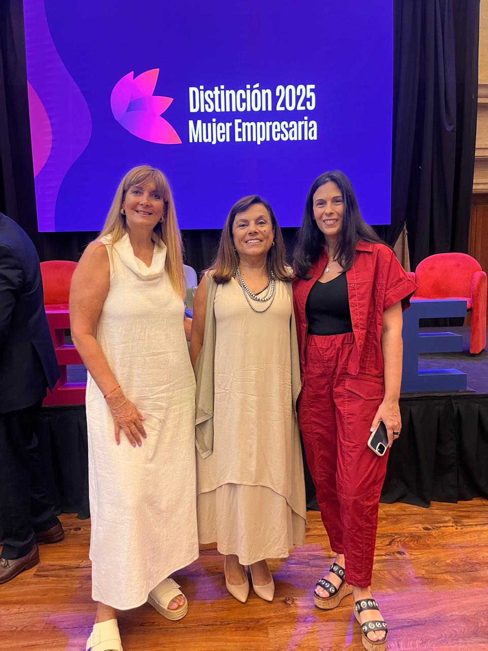 María Elena Silva fue distinguida en CAME por la trayectoria empresaria