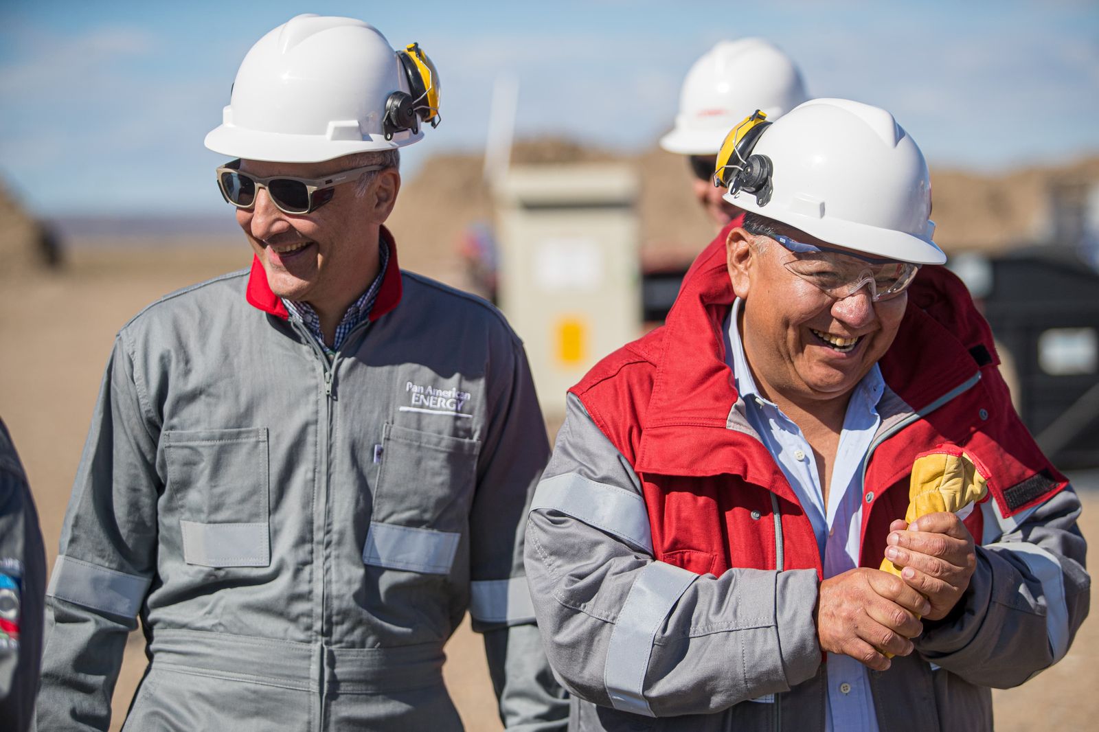 Ávila recorrió el Pozo No Convencional junto al CEO de Pan American Energy