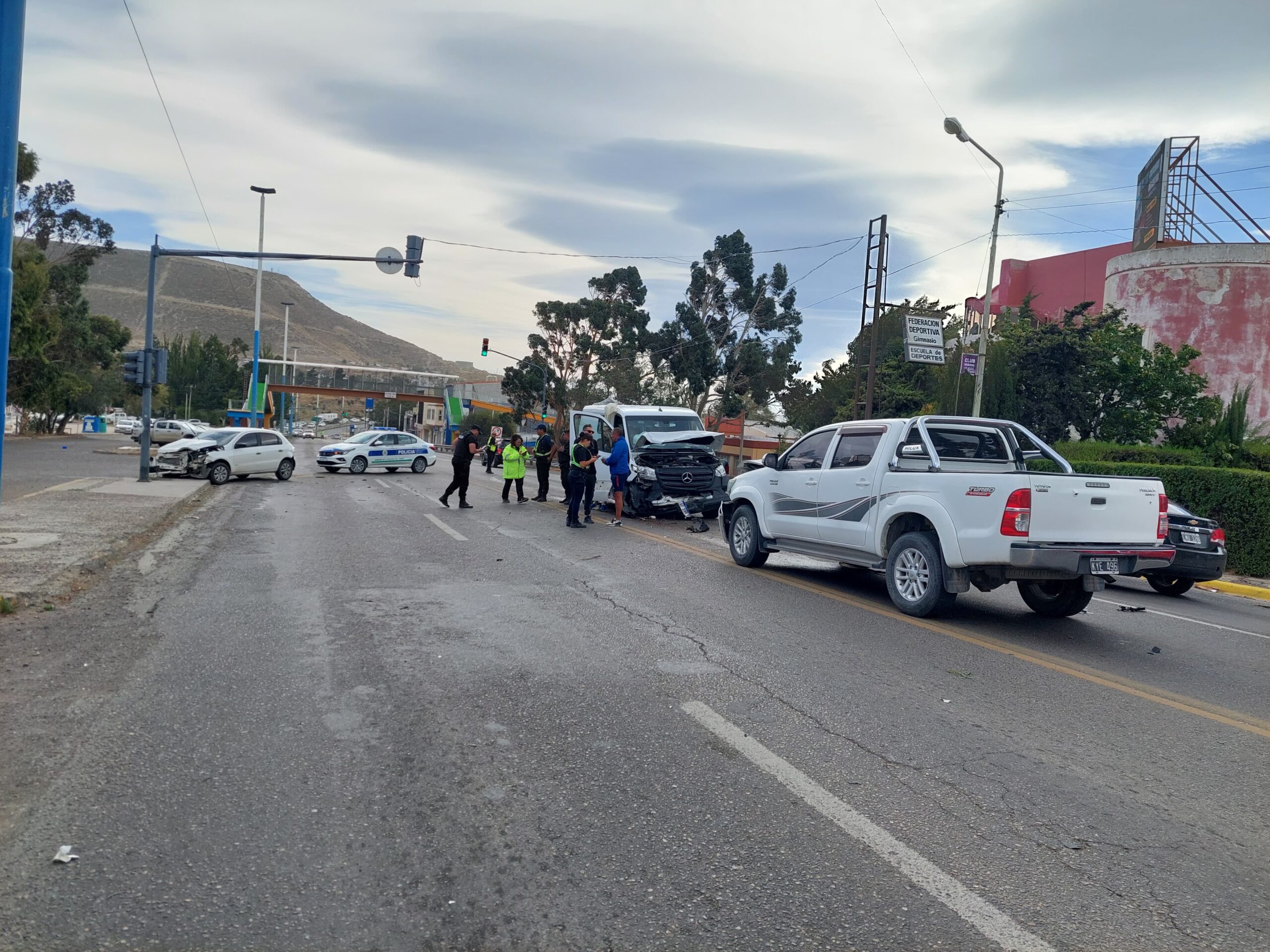 Choque múltiple en Av. del Libertador con tres vehículos involucrados
