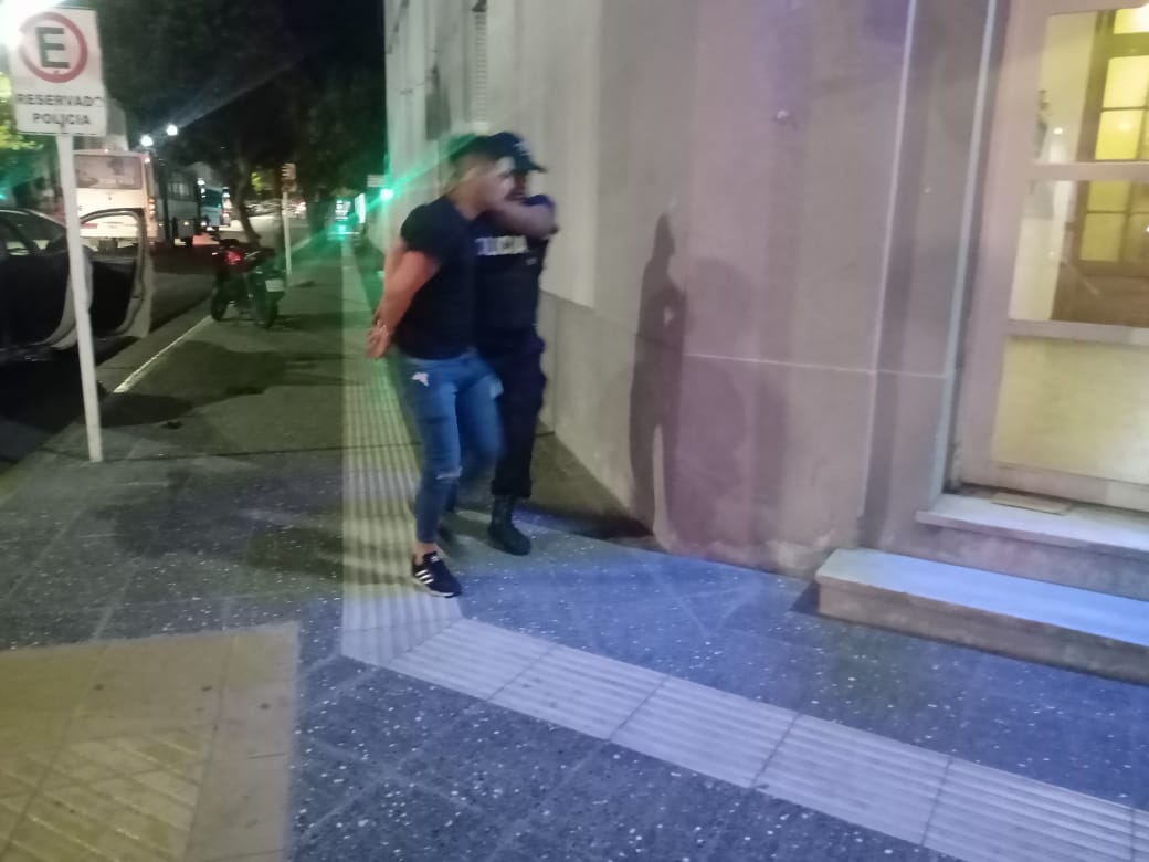 Armó disturbios en un boliche centrico, golpeó a un hombre y terminó preso