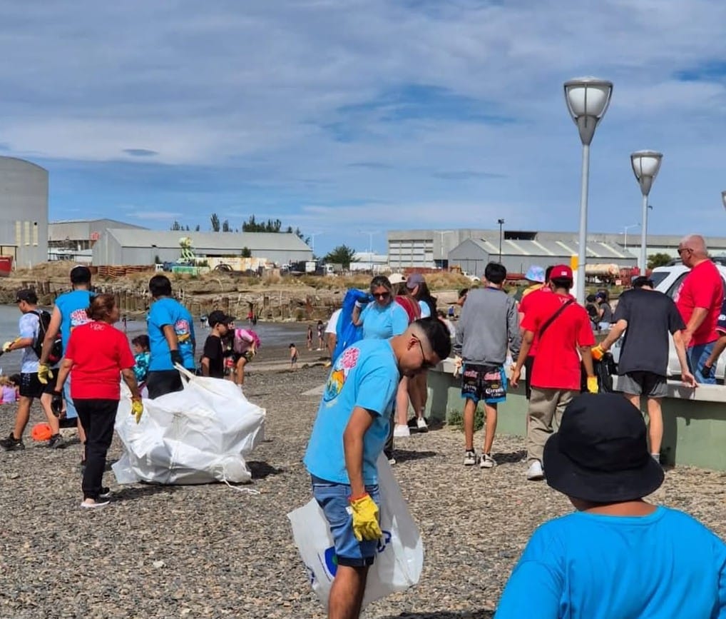 Convocan a una limpieza comunitaria en Playa La Costanera este sábado: “Levantar la basura no nos hace menos, nos hace más humanos”