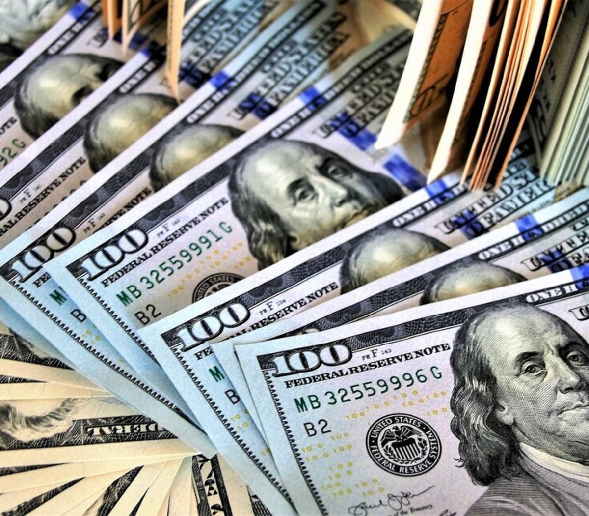 A cuánto cotiza el oficial hoy lunes 7 de abril en los principales bancos relevados por el BCRA
