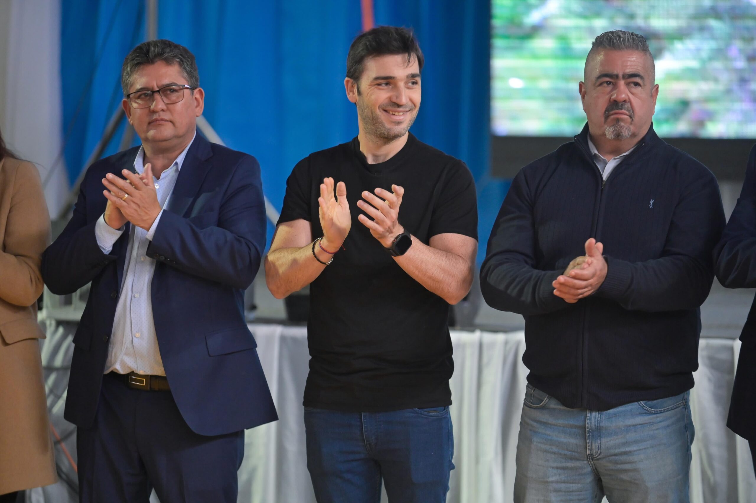 Torres encabezó el acto por el 82° aniversario de Alto Río Senguer