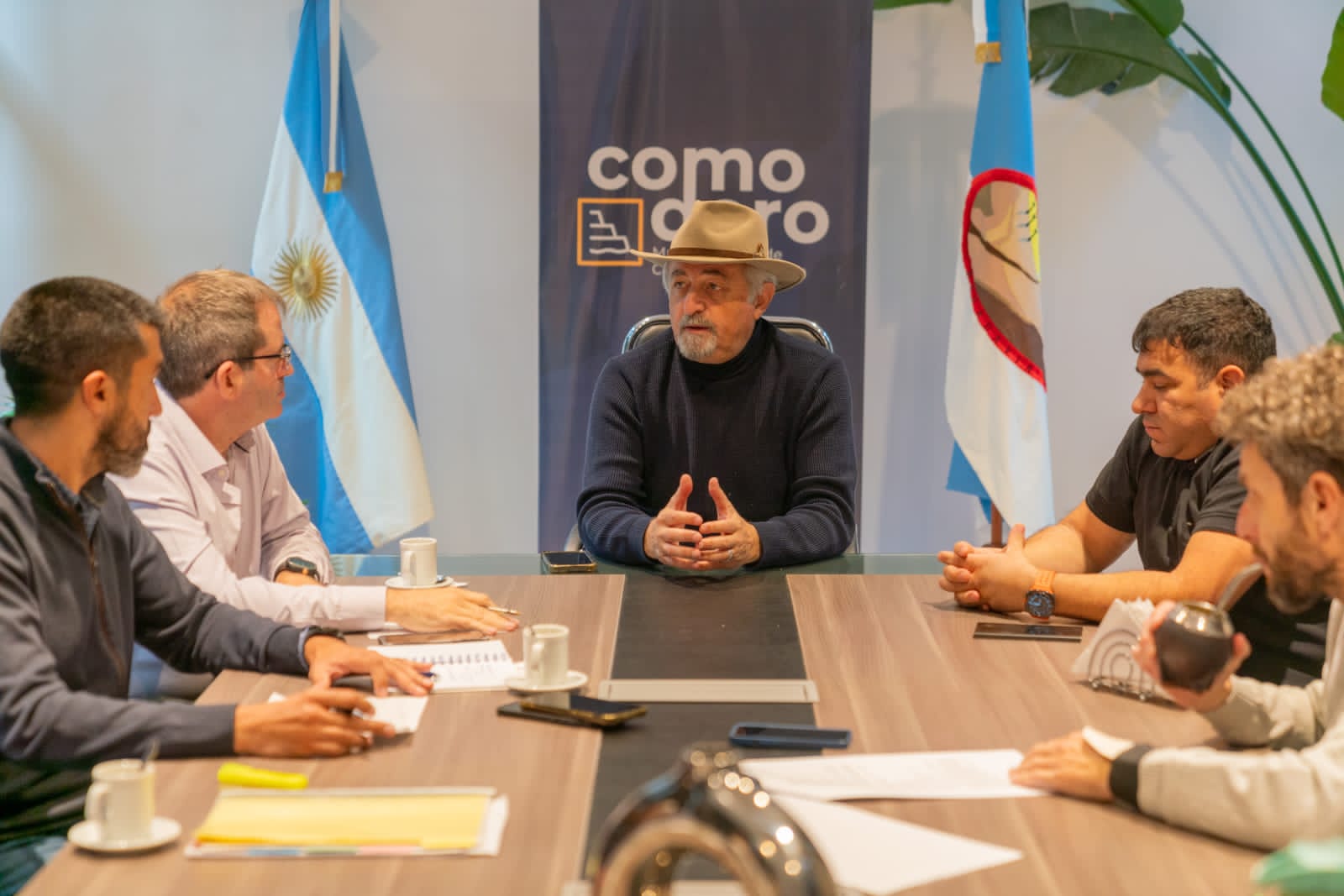 Macharashvili se reunió con Camuzzi y contratistas para optimizar obras de gas