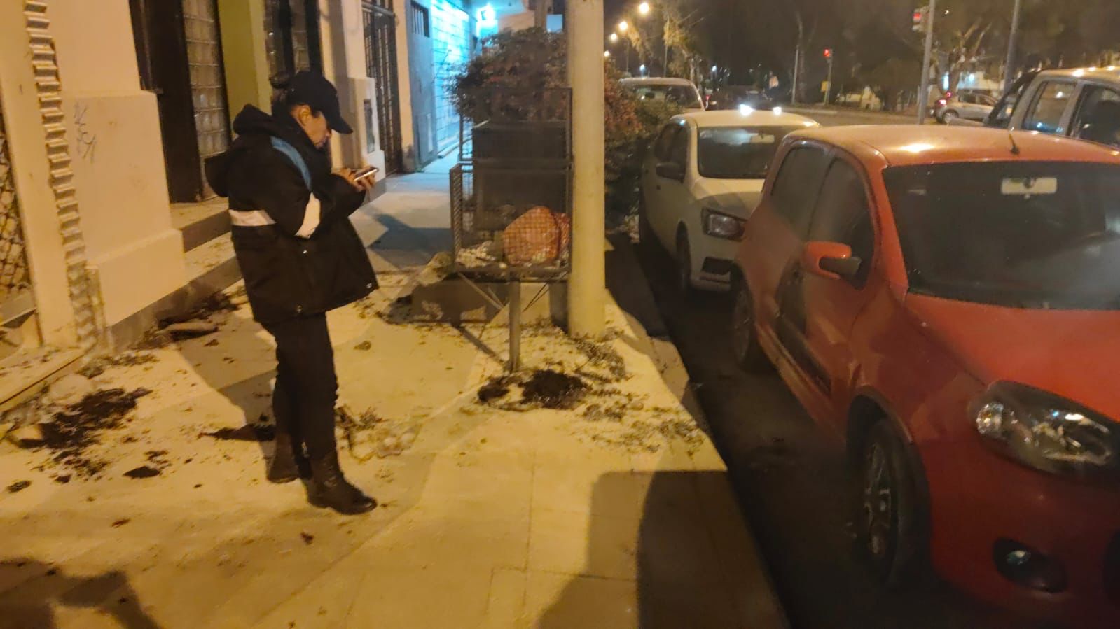 Prendió  fuego a un  auto estacionado  y fue detenido