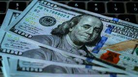 Viernes 4 de abril: COMPRA y VENTA del dólar oficial, mayorista y blue hoy