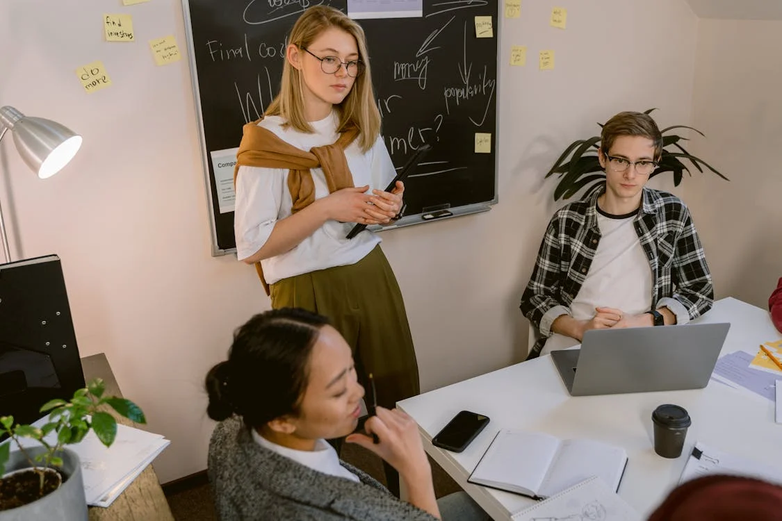 Educación lanza la preinscripción al «Encuentro Empresarial de Jóvenes y Adultos: Desarrollo Emprendedor 2025»