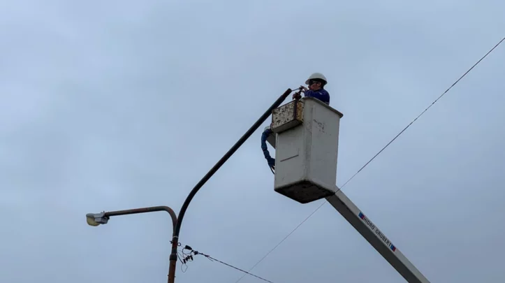 Reducción de calzada por recambio de luminarias