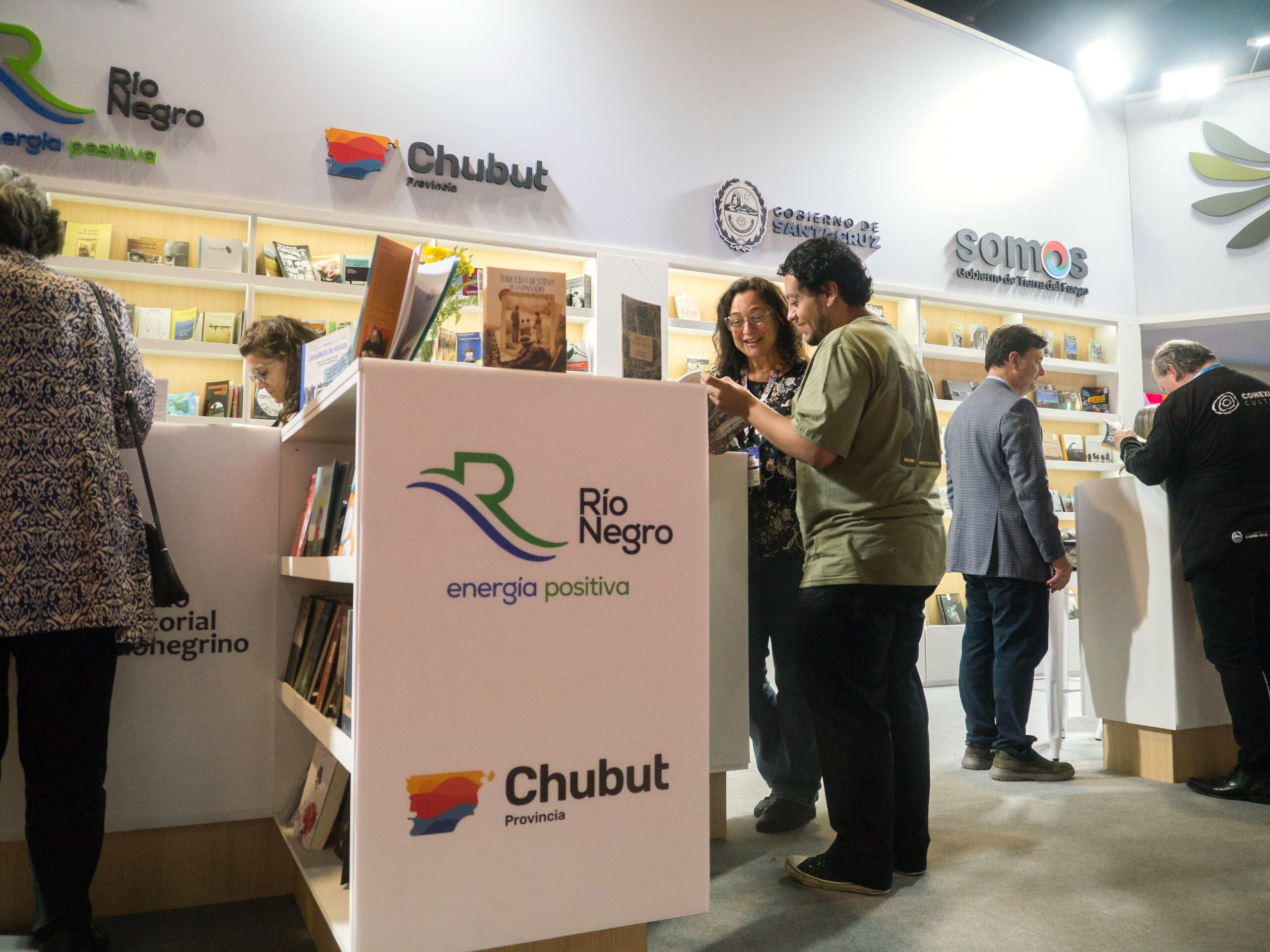 Chubut acompaña a los autores de la provincia en la Feria Internacional del Libro en Buenos Aires