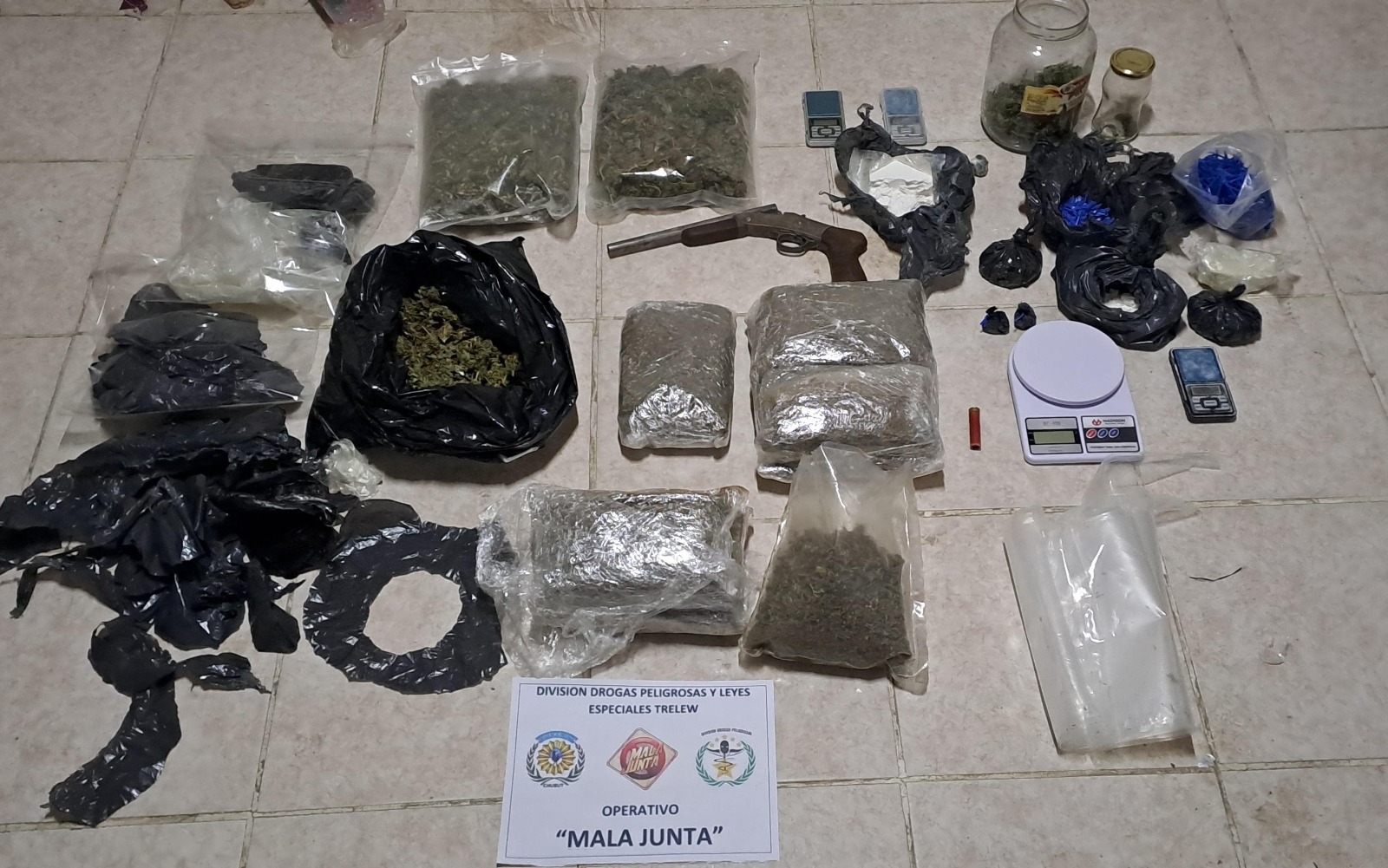 En un megaoperativo la Policía del Chubut desarticuló banda dedicada a la comercialización de estupefacientes en Trelew