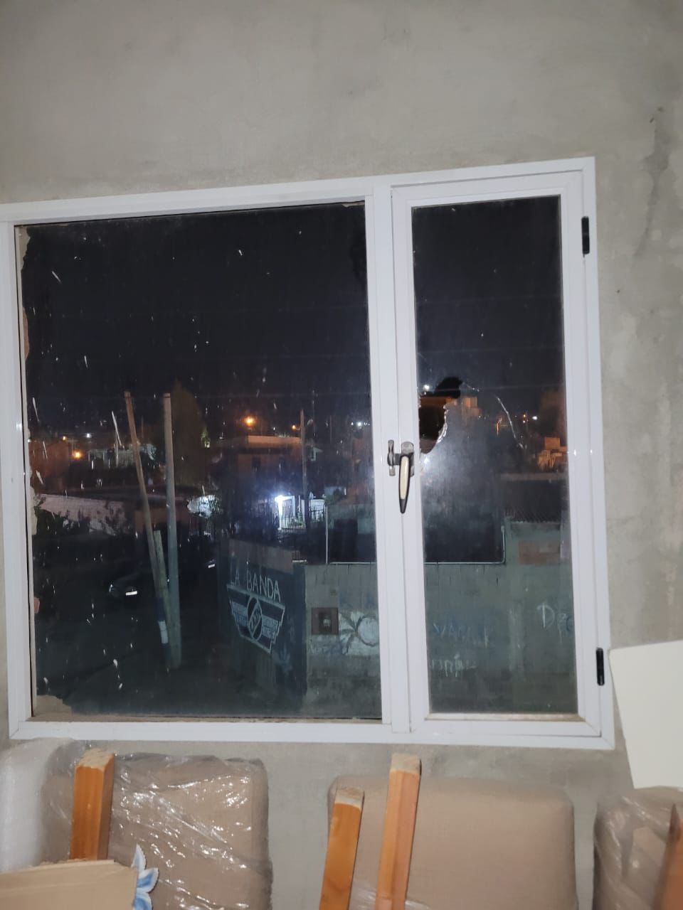 Comodoro: Fue detenido tras romper una ventana y amenazar de muerte a un vecino