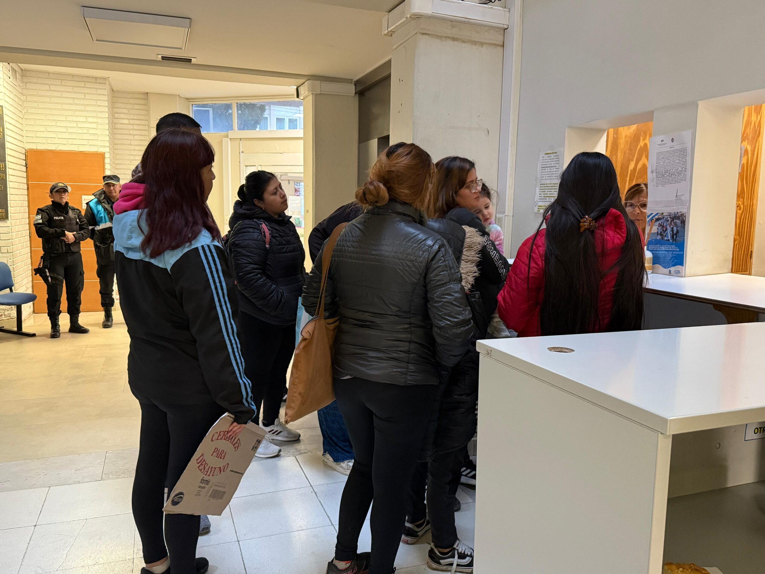 Vecinos exigen tierras y una solución habitacional frente al municipio
