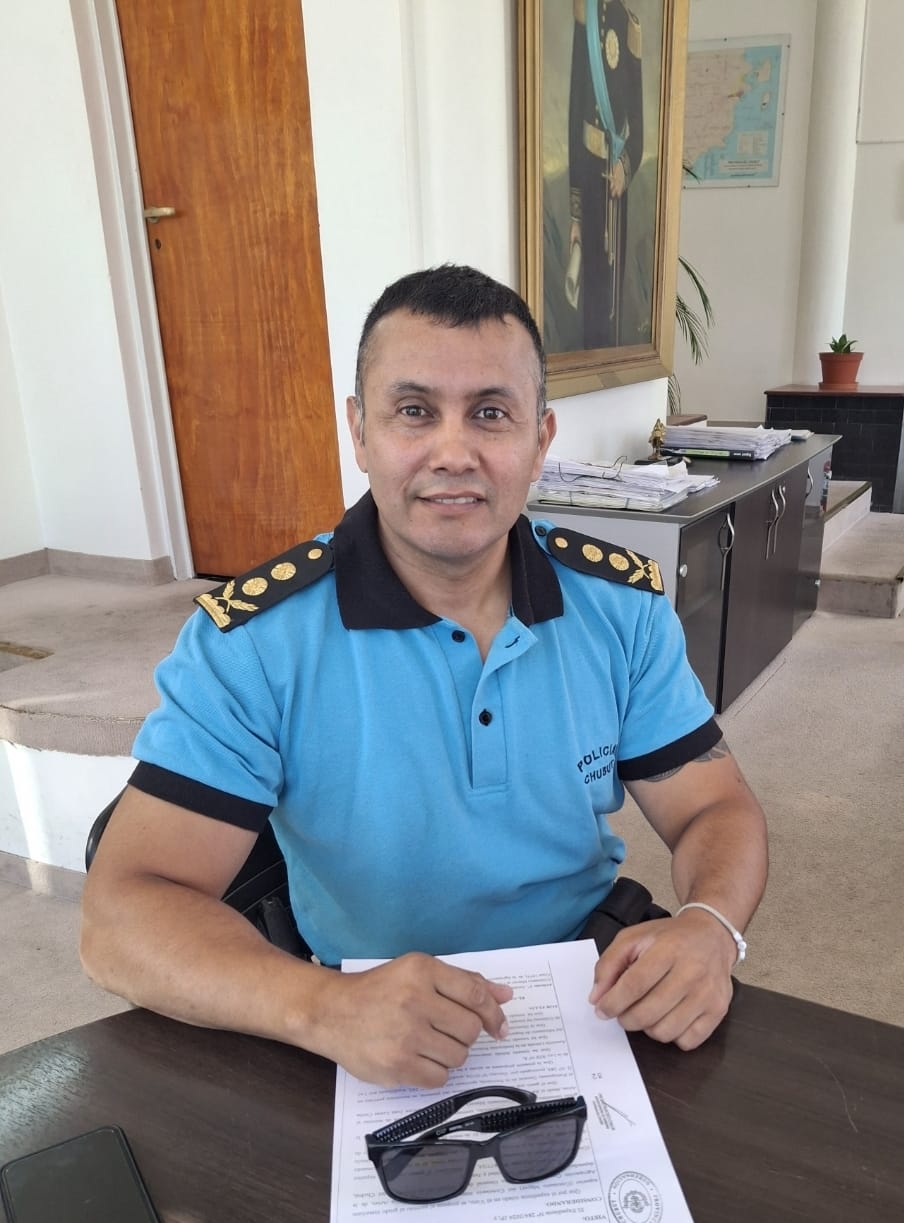 Lucas Cocha asume como nuevo jefe de la Unidad Regional de Comodoro Rivadavia