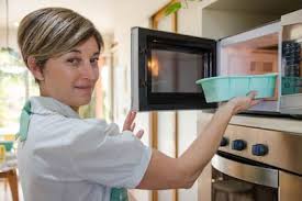 Llega a Comodoro la gurú del microondas: masterclass imperdible de cocina exprés