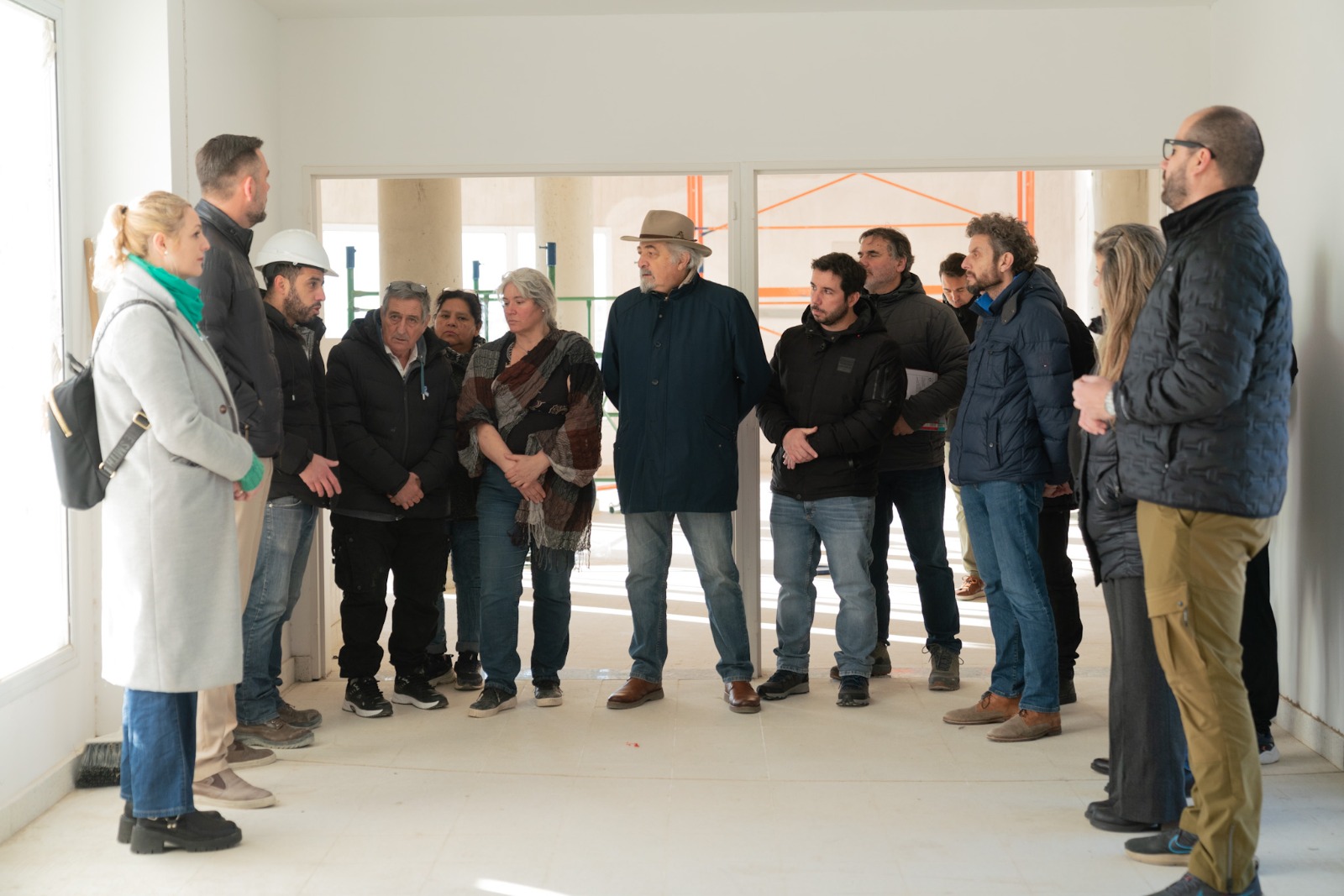 Tras la reactivación de la construcción, Macharashvili recorrió la obra del Centro de Encuentro Zona Sur