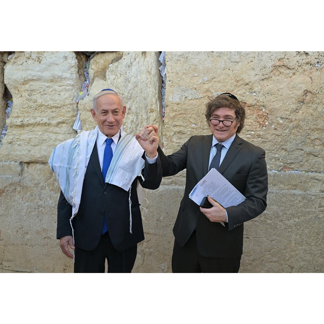 CFK con el pueblo, Milei con Netanyahu
