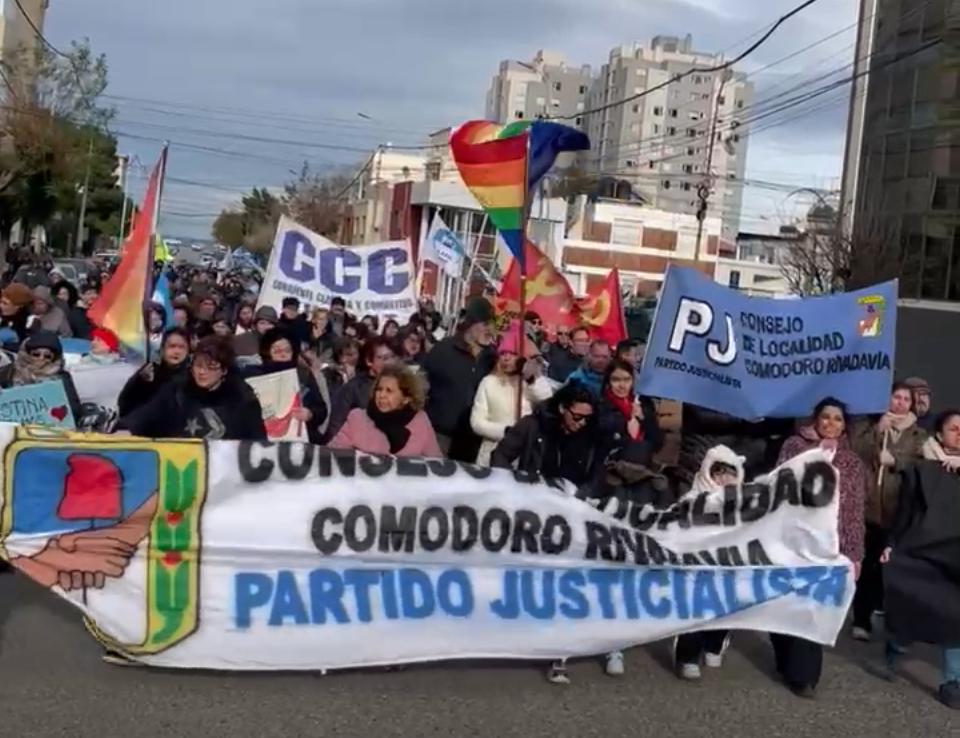 Comodoro también se movilizó en apoyo a Cristina y la democracia
