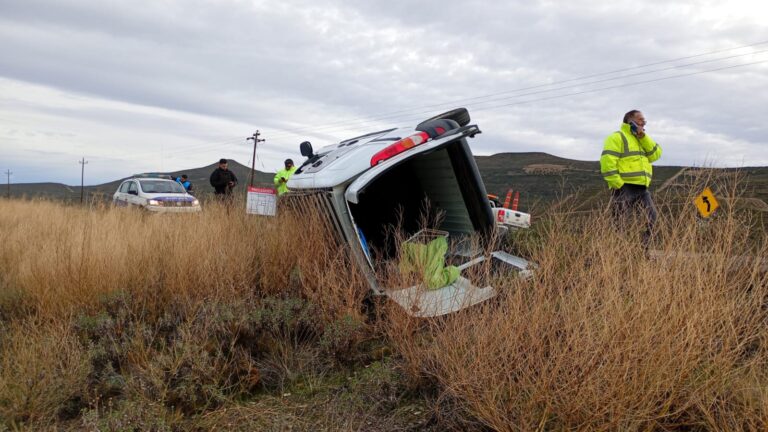 Una mujer volcó con su vehículo en la Ruta Provincial 39, cerca del ingreso a Diadema Argentina