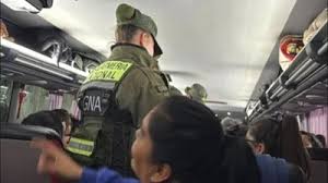 Hostigamiento a los micros que viajan a la marcha en Buenos Aires