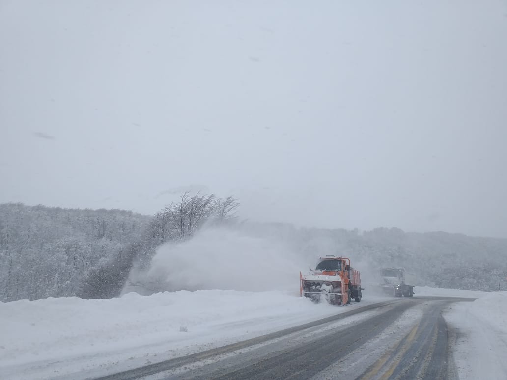 Precaución en la Ruta 40 y el Paso Cardenal Samoré por hielo y viento intenso