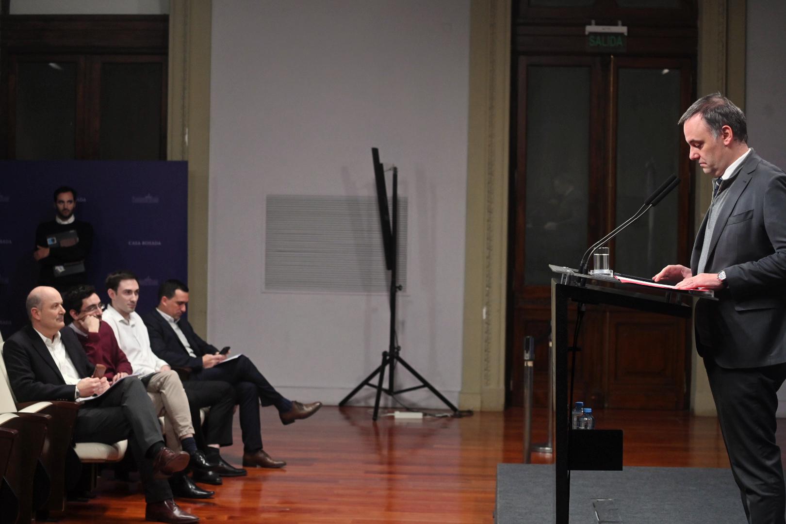 El gobierno anunció el cierre de Vialidad Nacional