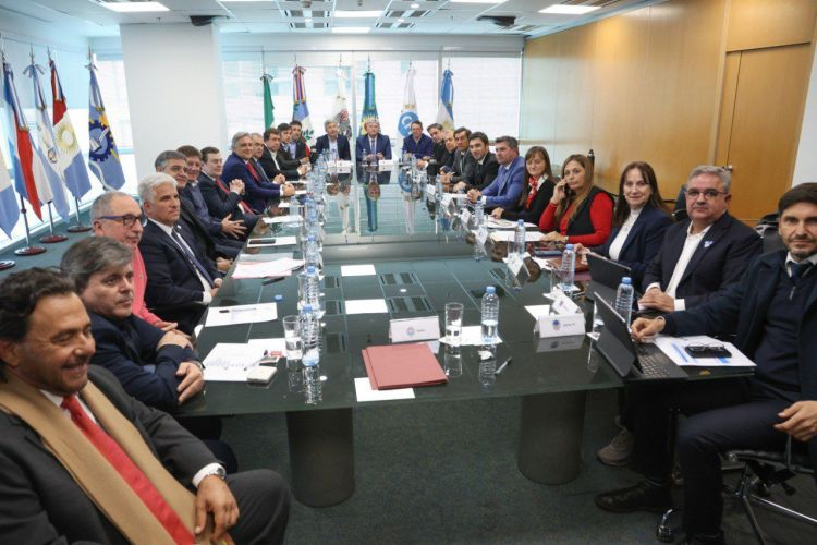 Ingresaron al Senado los proyectos de los gobernadores por fondos