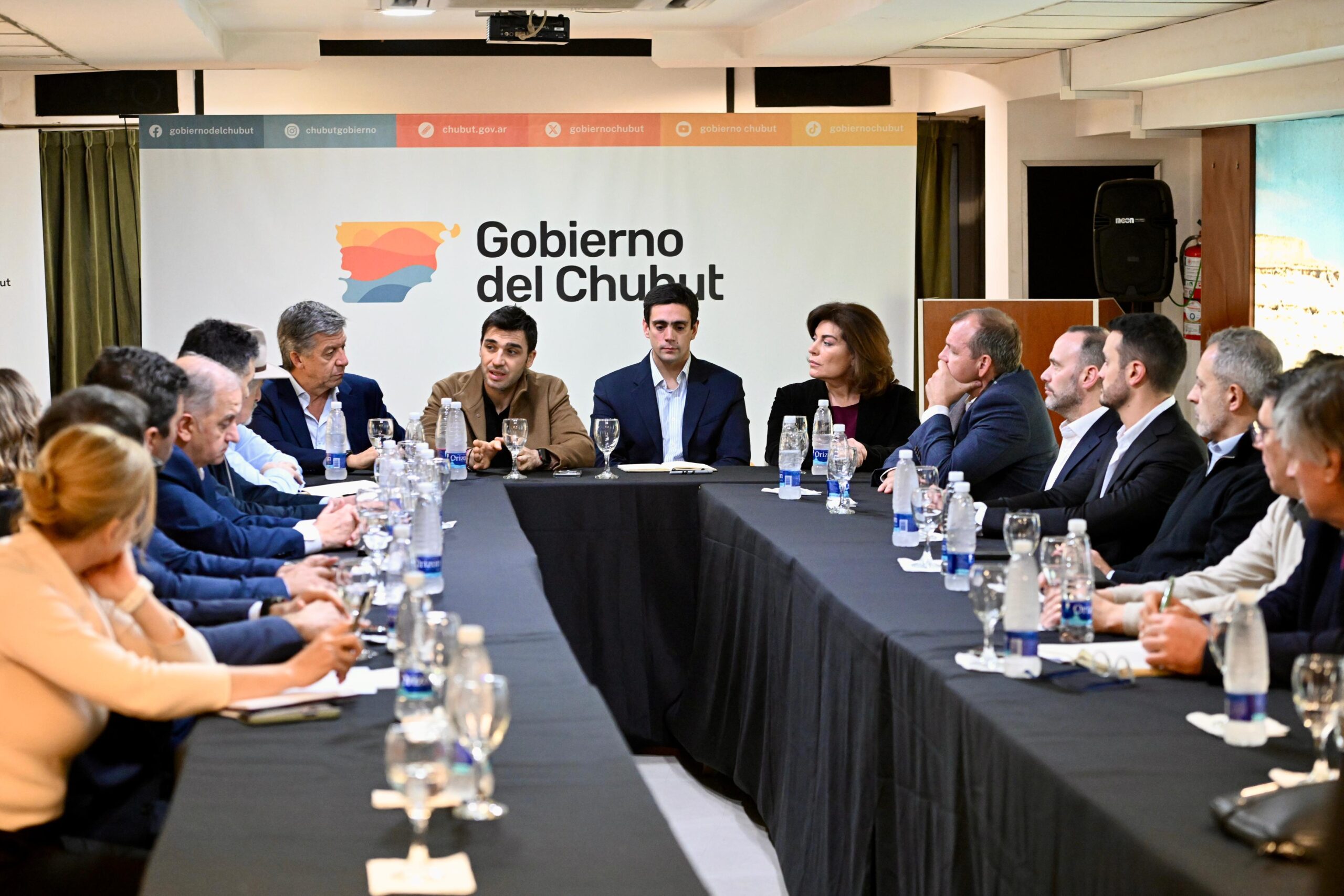 Torres ratificó el compromiso con la industria hidrocarburífera y pidió a Nación avanzar juntos con medidas de alivio fiscal para las cuencas maduras