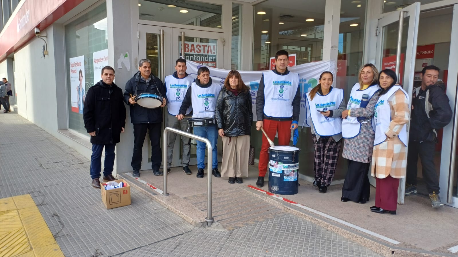 La Bancaria tomó la sucursal del banco Santander