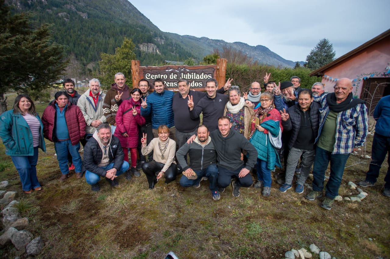 Luque recorrió la comarca andina: “Tengo la obligación de luchar para llegar a una banca y darle la palabra a los sectores más desprotegidos”