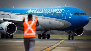 Dos amenazas de bomba en vuelos de Aerolíneas Argentinas activaron protocolos de seguridad