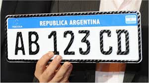 Faltan patentes en Argentina y crece la preocupación: piden explicaciones al Gobierno