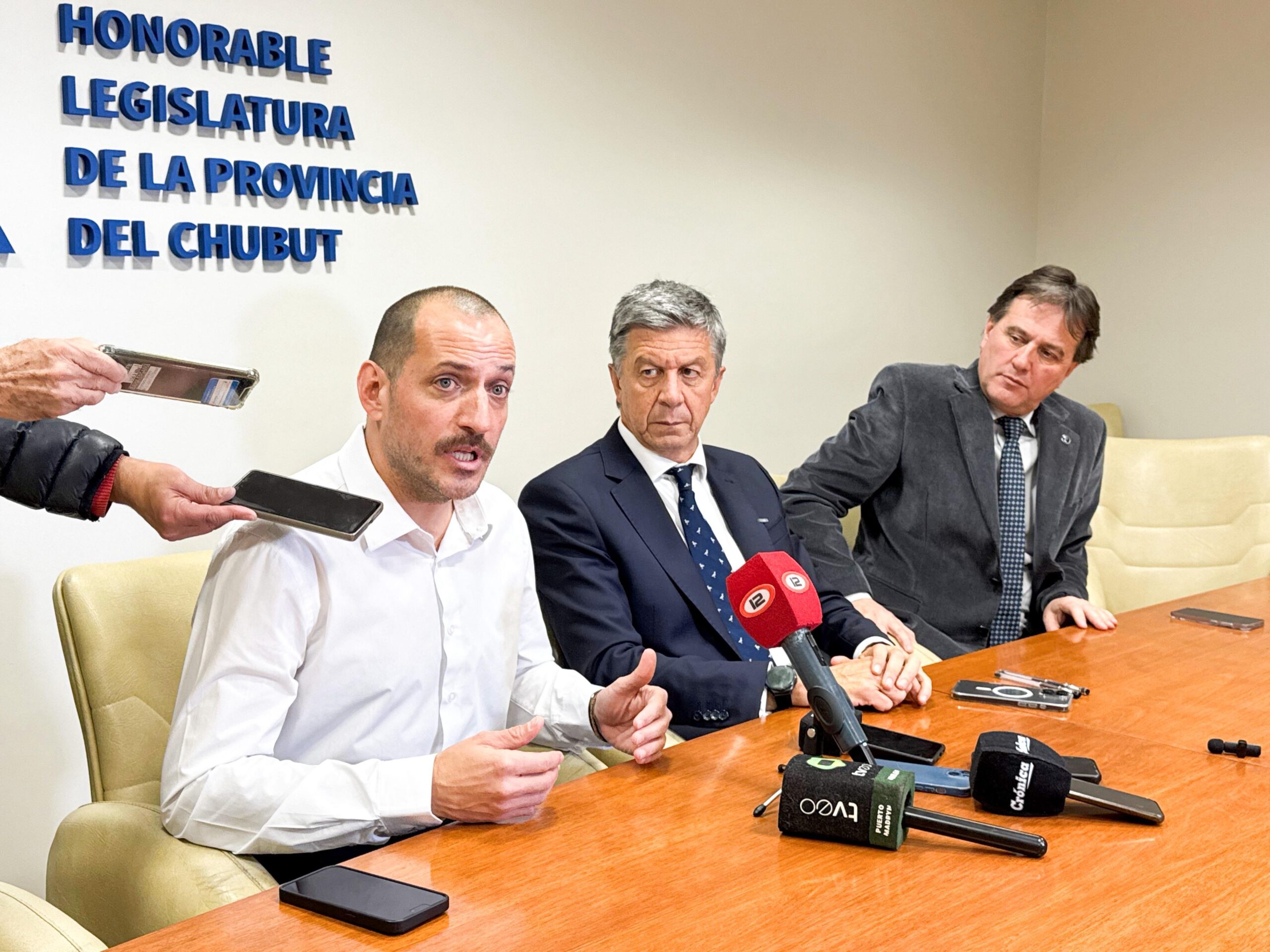La Legislatura aprobó convenios para obras en rutas nacionales y desendeudamiento de Chubut
