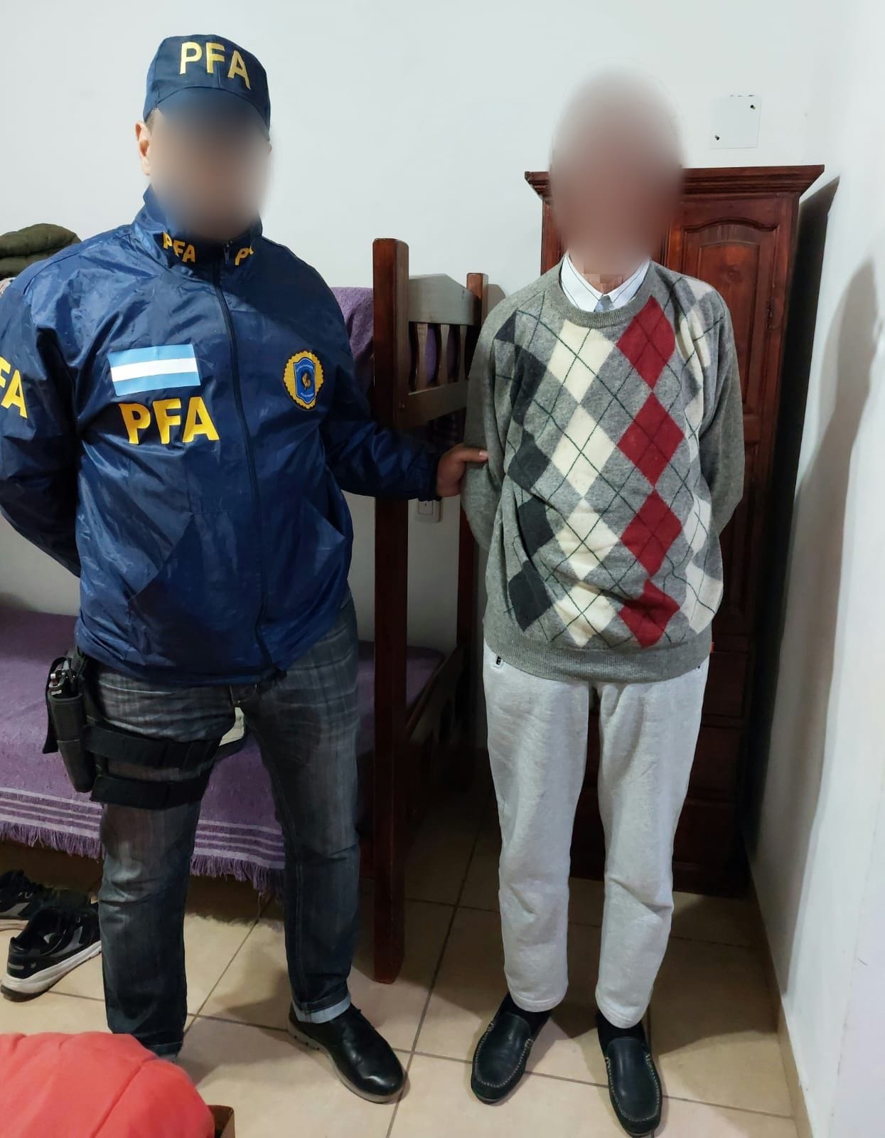 Un hombre de 90 años fue extraditado a Uruguay acusado de abusar de una niña
