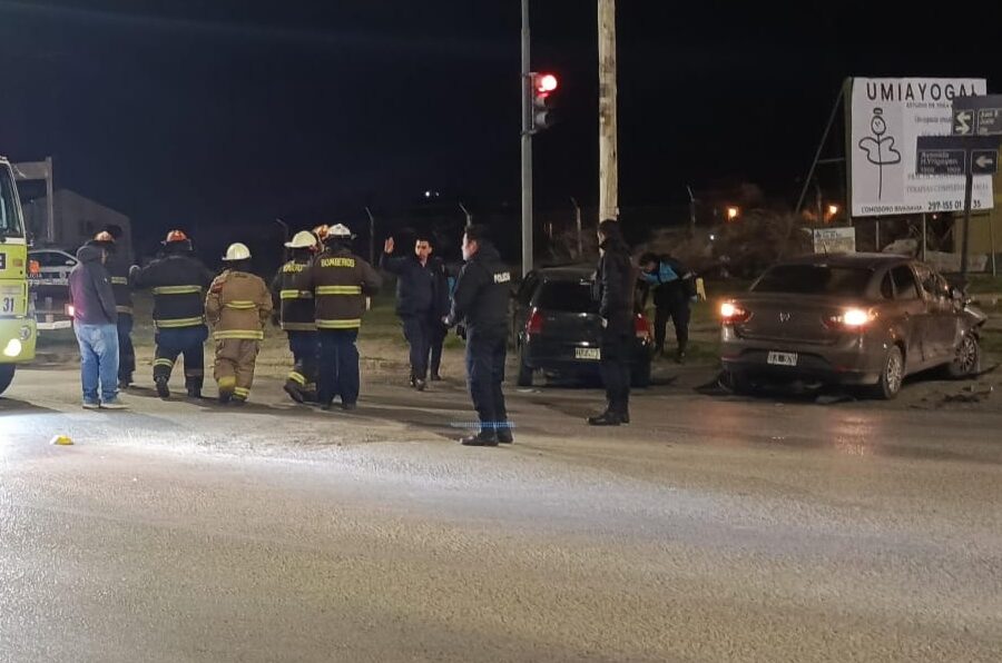 Fatal choque en Ruta 3 y Av. Juan B. Justo: una mujer murió tras violento impacto entre dos autos