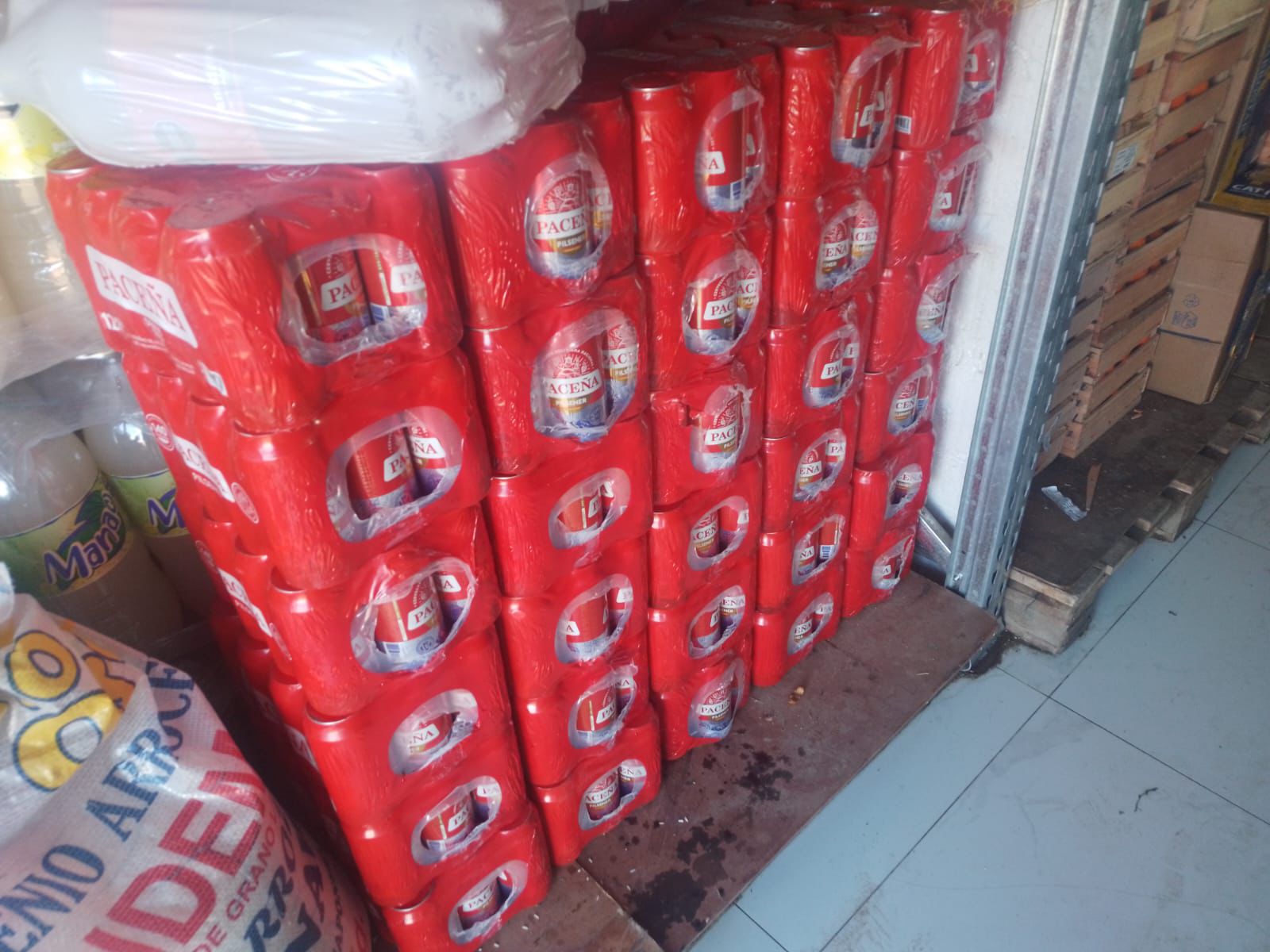 En un control de rutina se secuestraron 14 mil latas de cerveza proveniente de Bolivia