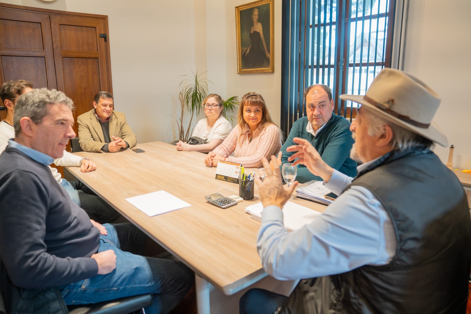 Macharashvili recibió a referentes de la Cámara de Comercio para analizar la situación del sector