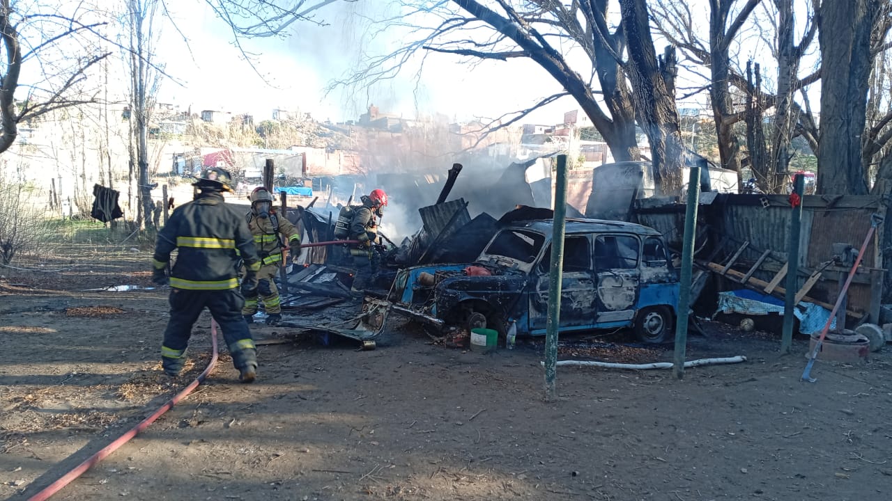 Una cocina a gas provocó el incendio de una casa en el Barrio Abasolo