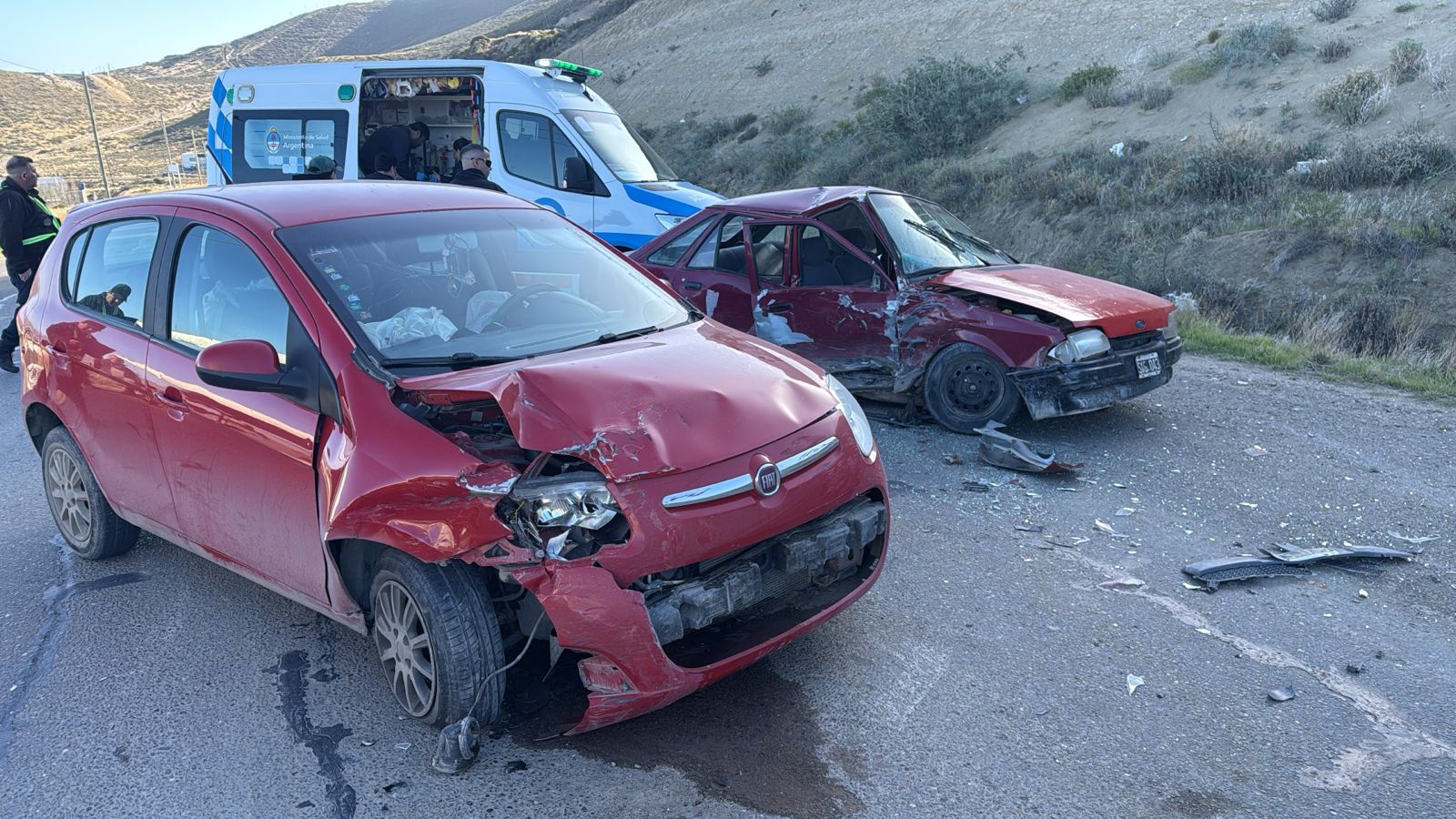 Choque frontal  dejó a una conductora hospitalizada