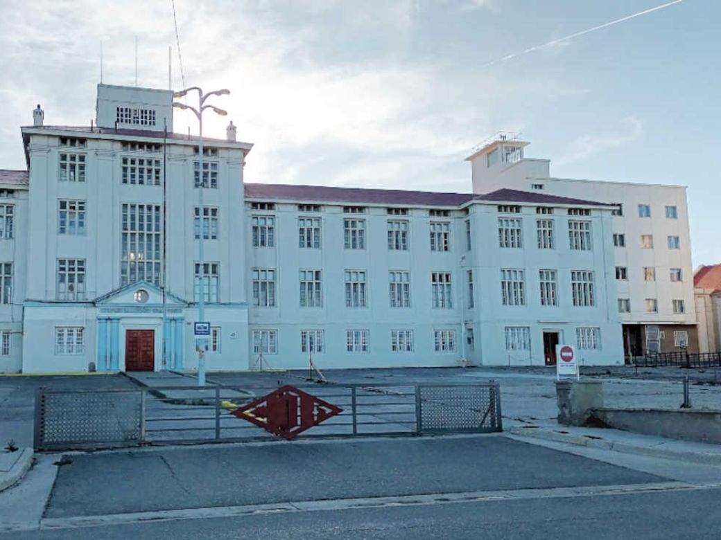 La Casa Salesiana Deán Funes permanecerá cerrada por duelo tras la tragedia que enlutó a una familia comodorense