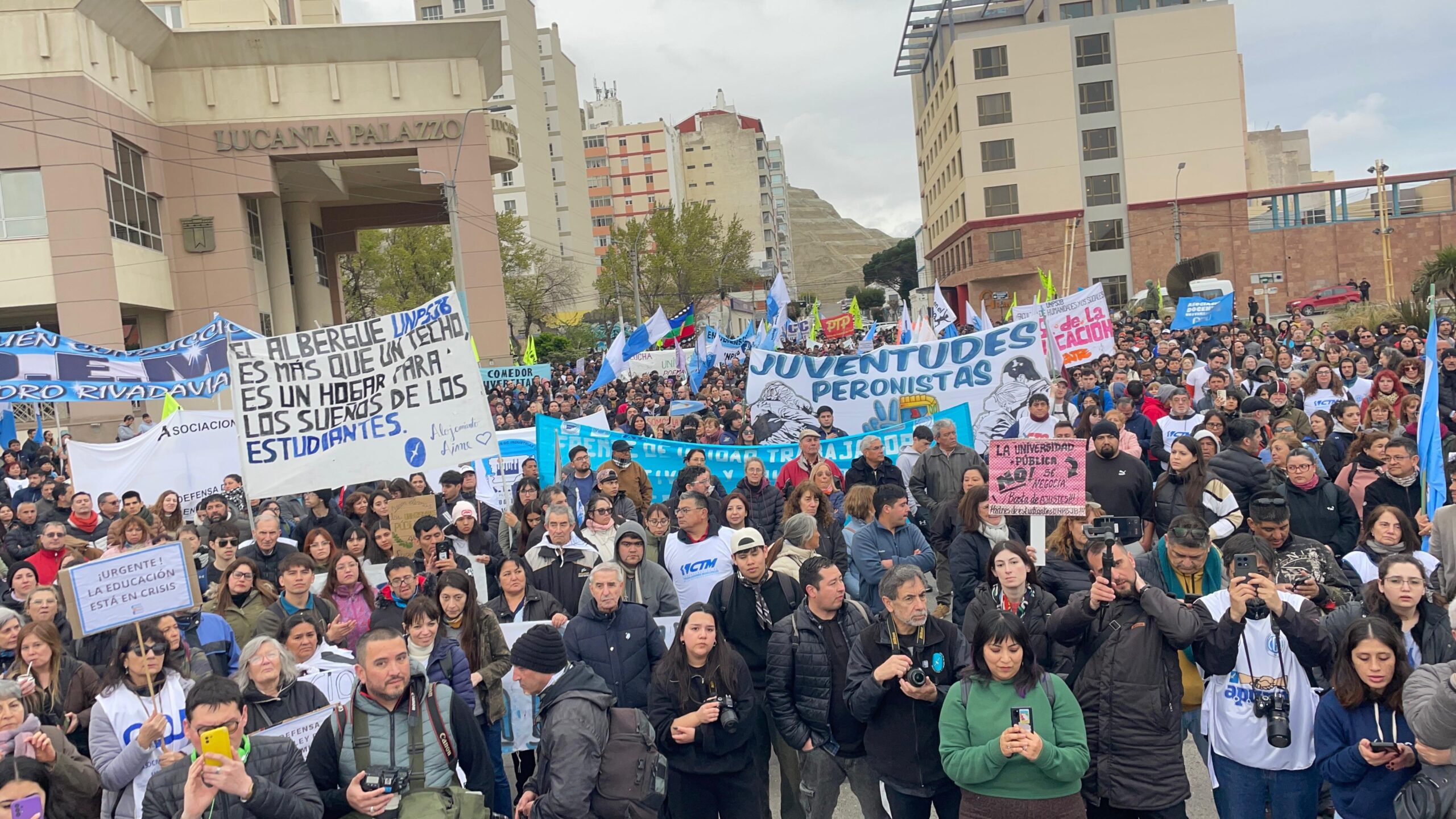 Comodoro respaldó la insistencia del Fondo Universitario y la emergencia pediátrica