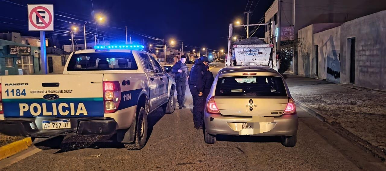 Manejaba re mamado en Km 8: 2,03 de alcohol en sangre y terminó con el auto secuestrado