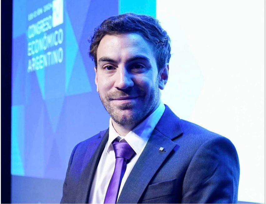 Santiago Bulat llega a Comodoro Rivadavia para hablar sobre los desafíos de la economía argentina