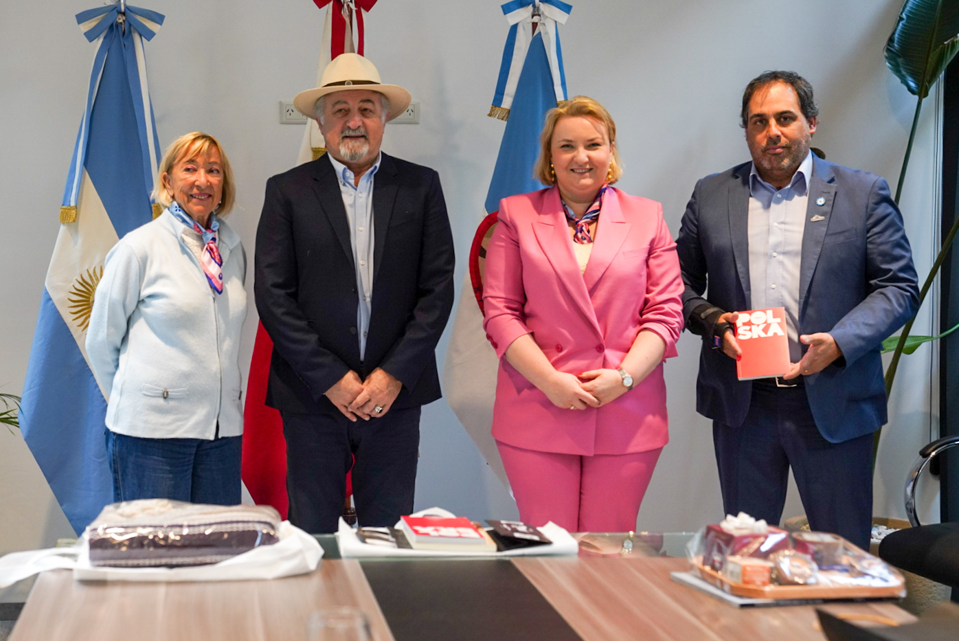 Macharashvili recibió a la cónsul de Polonia y avanzan en una agenda común de cooperación